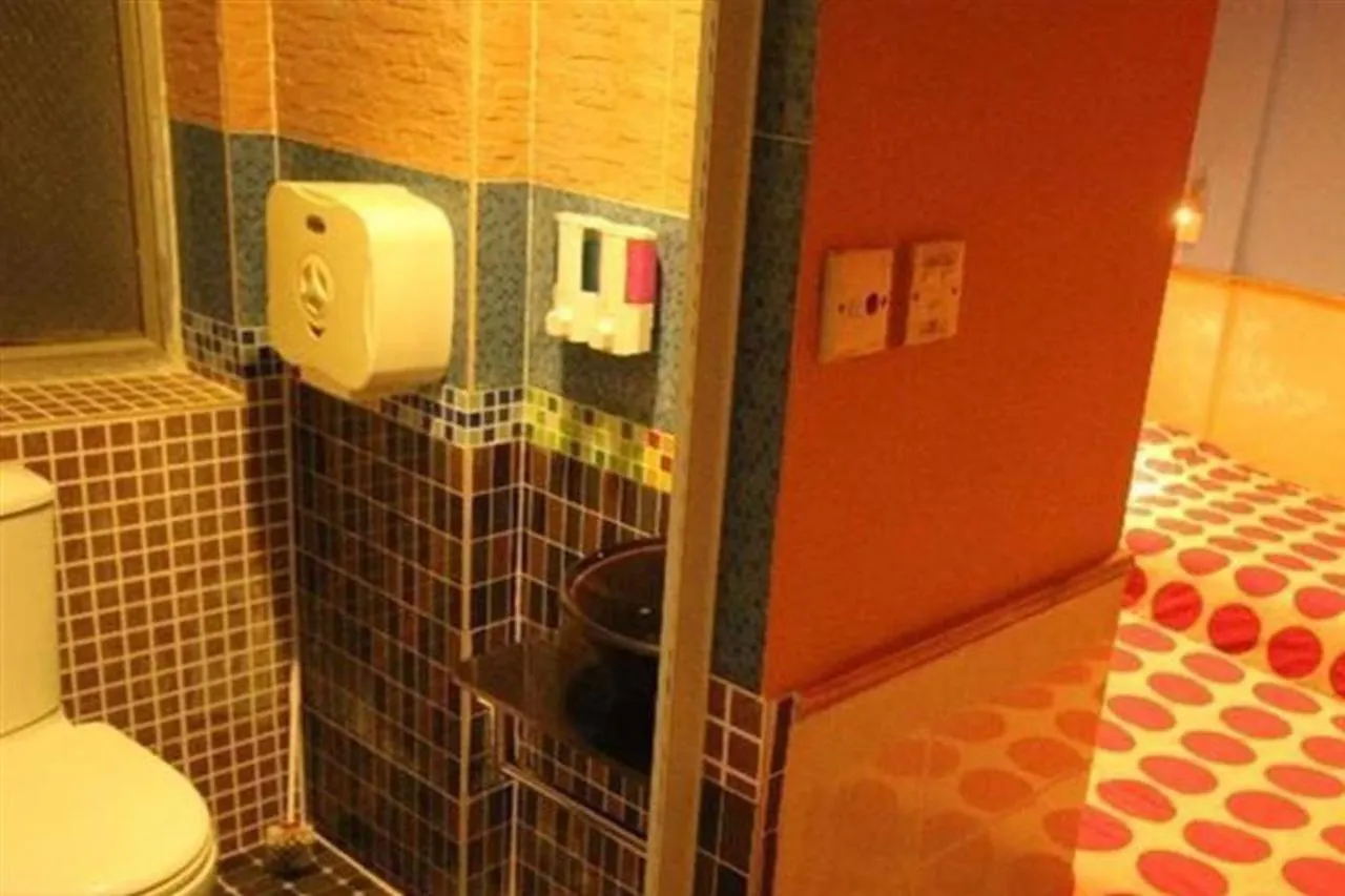 Hong Kong Inn Гостевой дом Гонконг